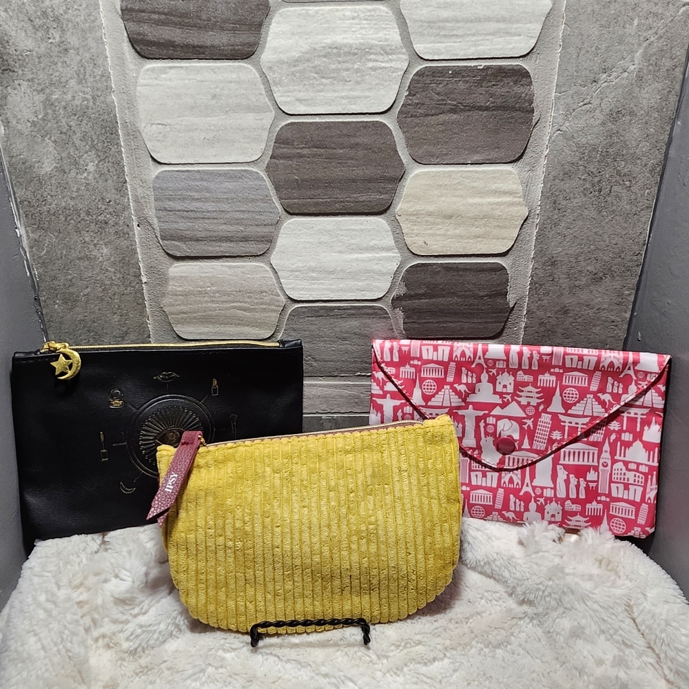 3/$25 - 3- IPSY Stylish Clutches Unique